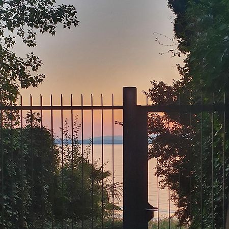 Molo - Residenza Con Accesso Diretto Al Lago Lazise Kültér fotó