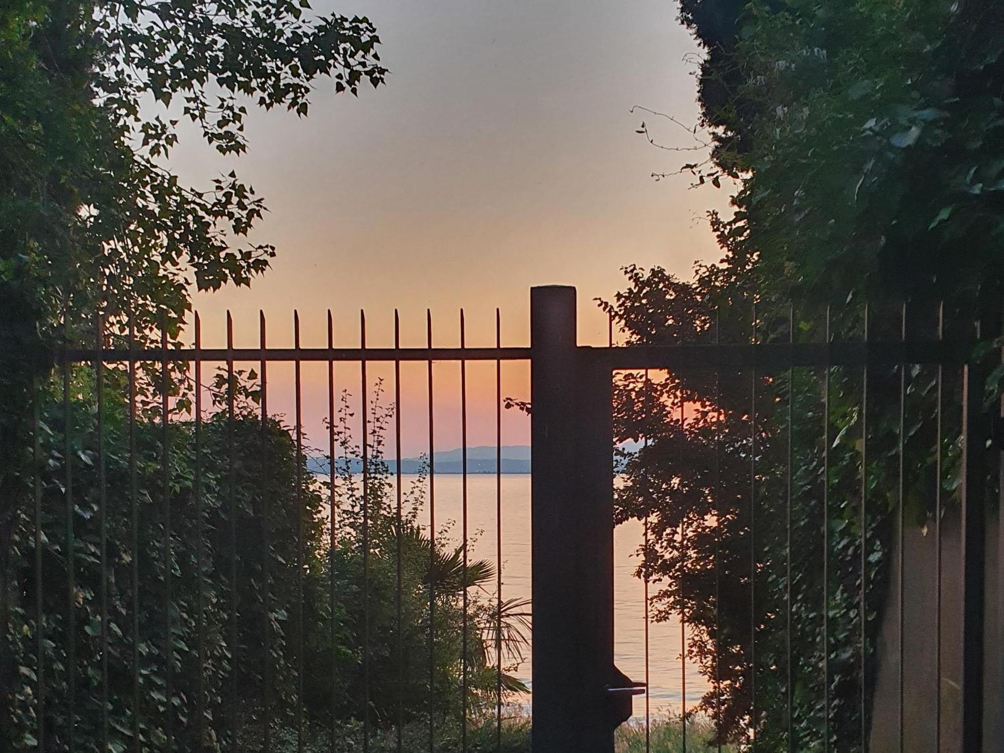 Molo - Residenza Con Accesso Diretto Al Lago Lazise Kültér fotó